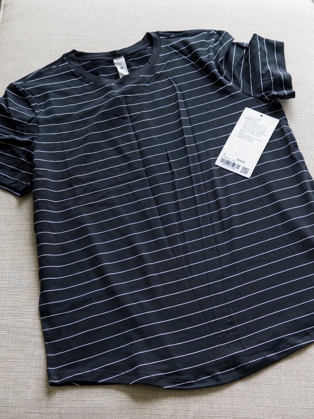 Lululemon Love Crewneck T-Shirt Short Serve Stripe Black White, Size 8, NWT NEW